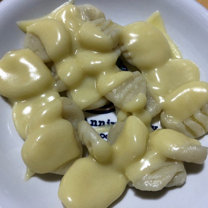 とろけるチーズでニョッキ